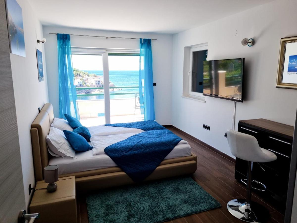 Villa Relax , With Seaview And Two Pools Near Beach Stari Grad Eksteriør billede