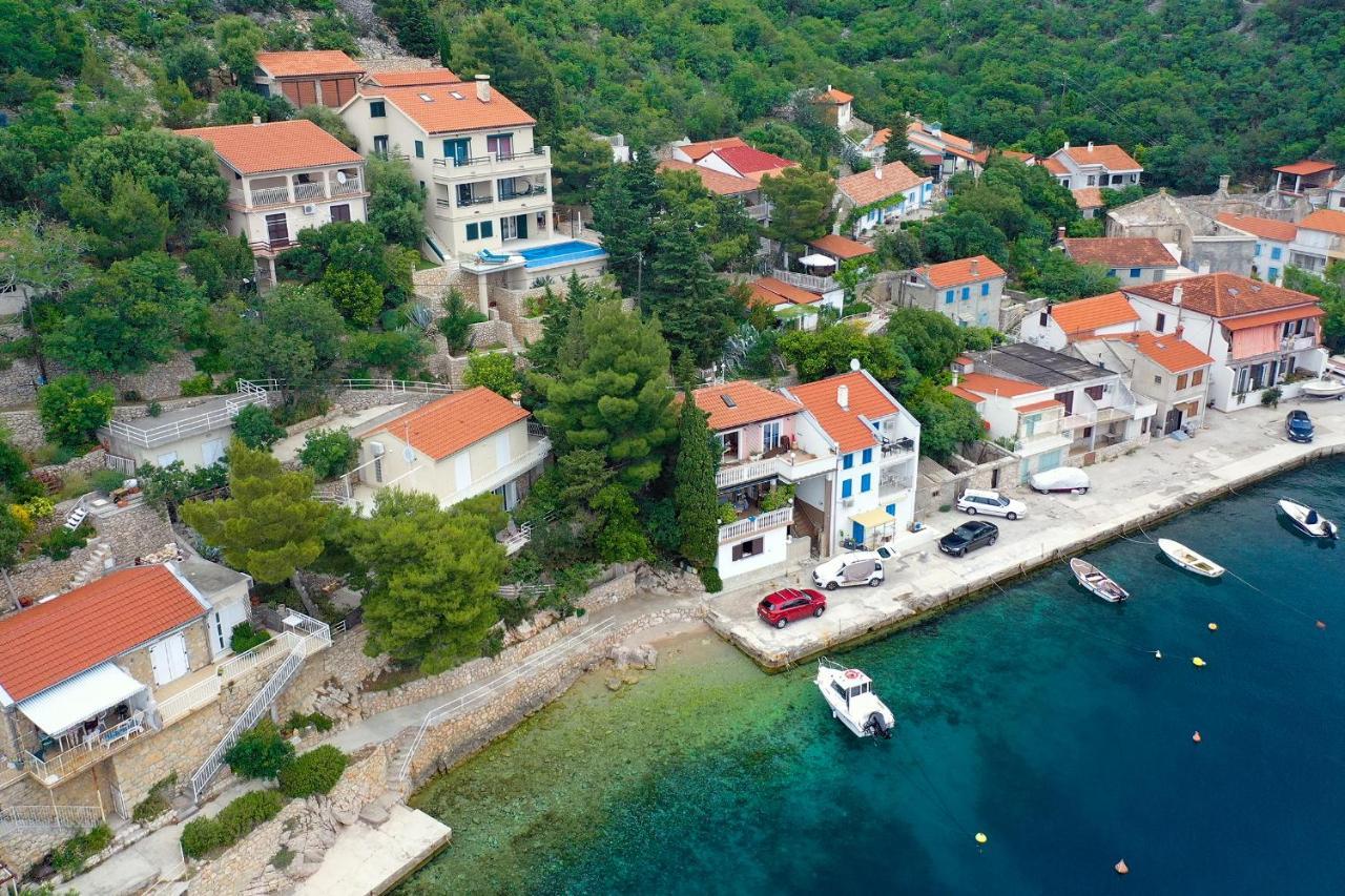 Villa Relax , With Seaview And Two Pools Near Beach Stari Grad Eksteriør billede