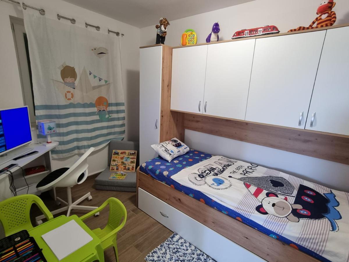 Villa Relax , With Seaview And Two Pools Near Beach Stari Grad Eksteriør billede