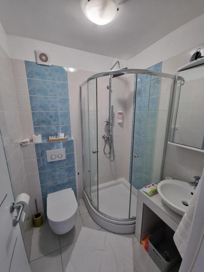 Villa Relax , With Seaview And Two Pools Near Beach Stari Grad Eksteriør billede